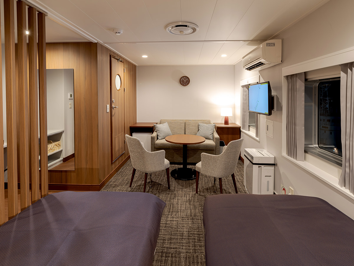 Courageous CrossFit athlete facing challenges